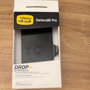 OtterBox Defender Pro Black Belt Clip Holster for New iPhone Pro